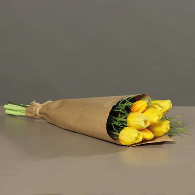 SBS Künstlicher Tulpenbund in Papiertüte